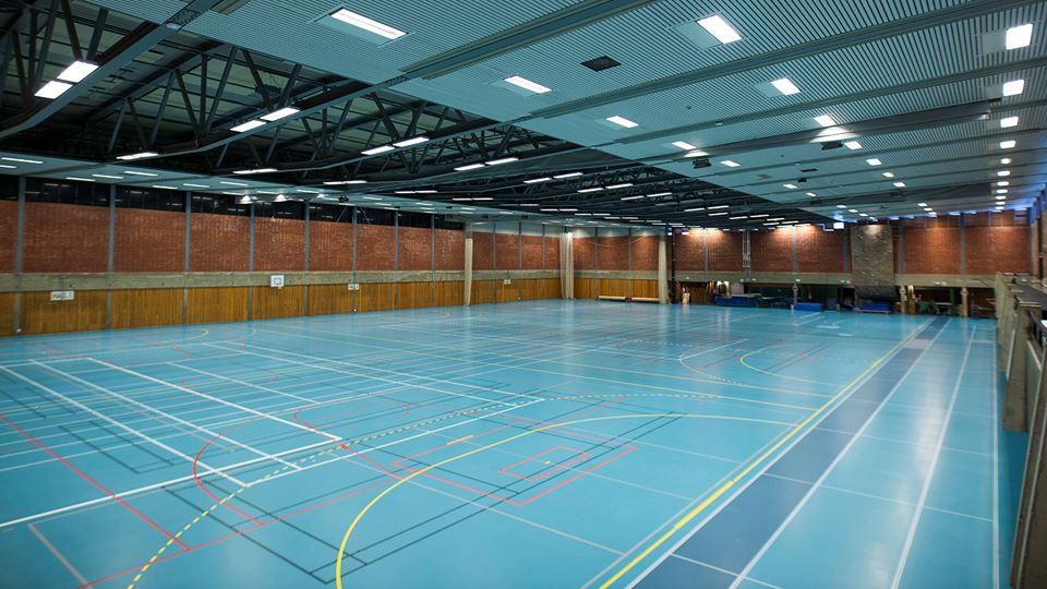 Alle idrettsanlegg innendørs
