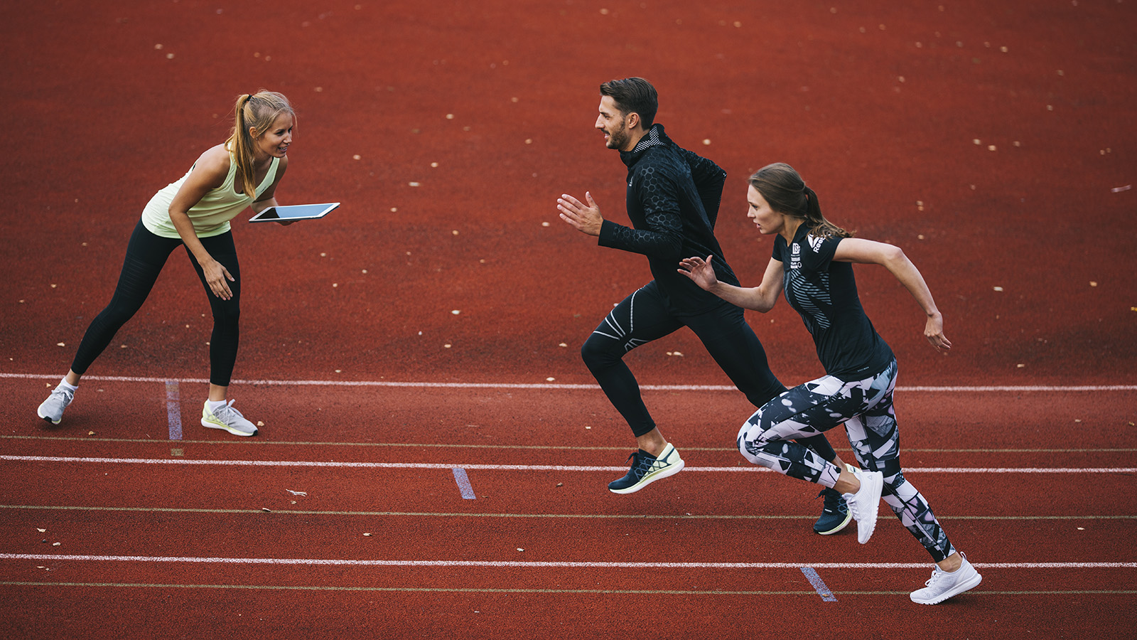 Bildet kan inneholde: friidrett, sportsuniform, spiller, racerbane, sport.
