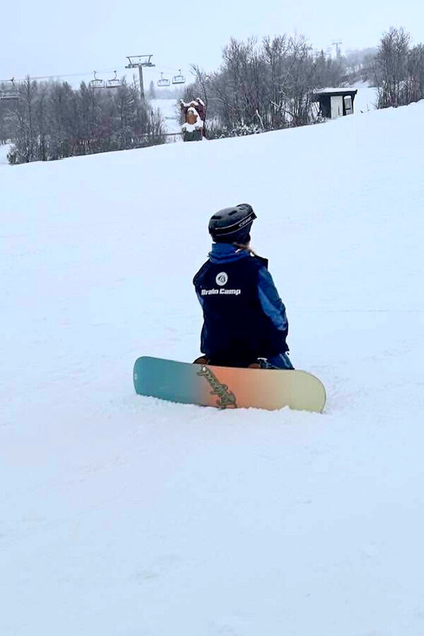 Jente på snowboard
