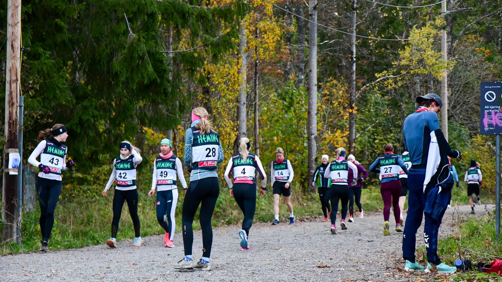 Bildet kan inneholde: sportsuniform, anlegg, tre, quadrathlon, sportsklær.