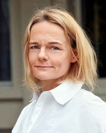 person ,hår ,hake ,kinn ,øyenbryn.