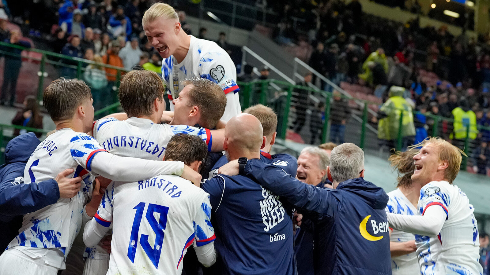 Det norske laget jublar