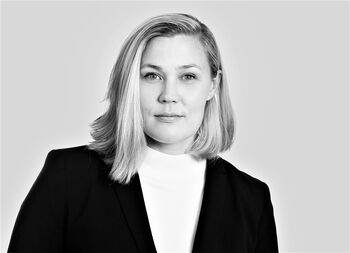 person ,hår ,hode ,øyenbryn ,nese.