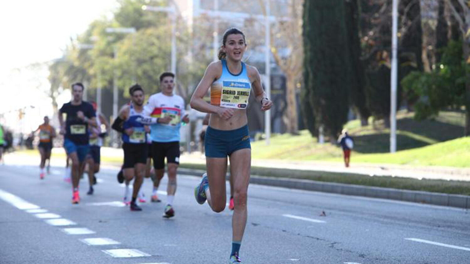 Løper maratonløp