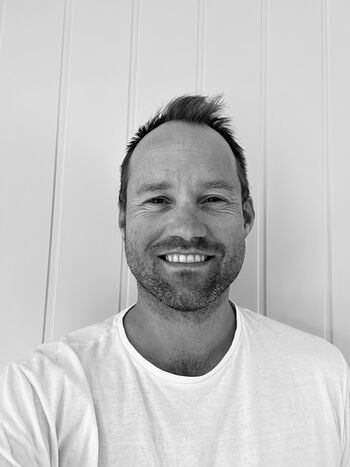 person ,hår ,smil ,skjegg ,munn.