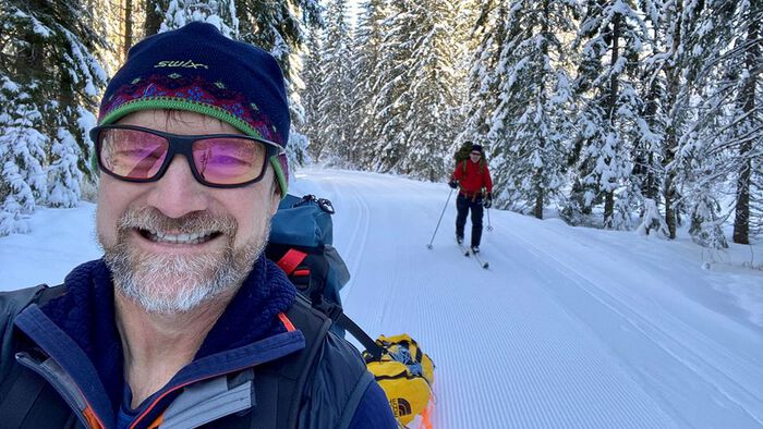 Menn på ski 