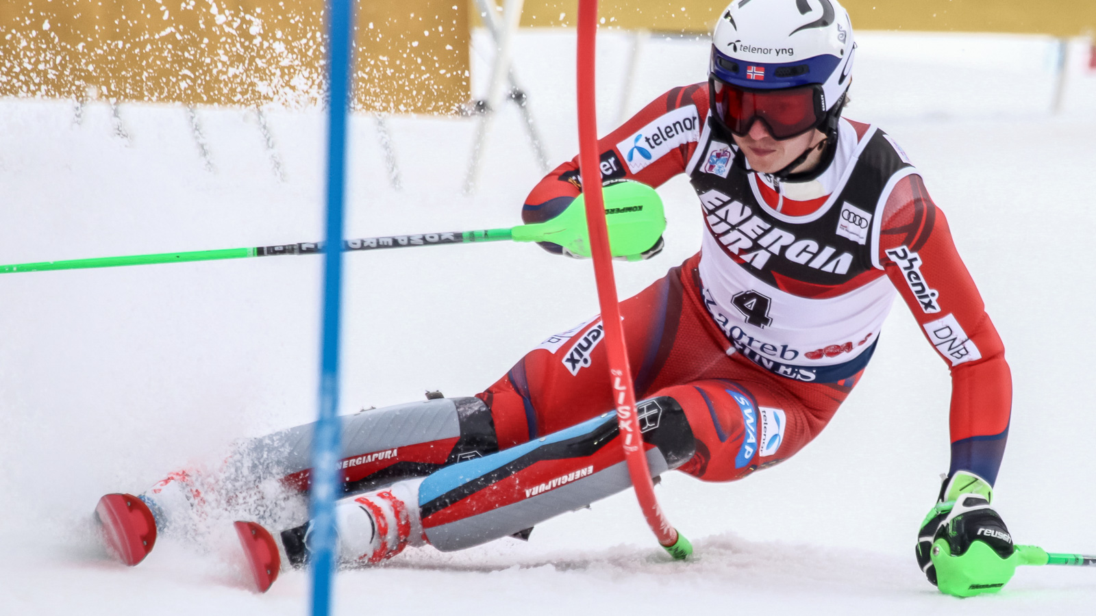 Henrik Kristoffersen køyrer slalåm